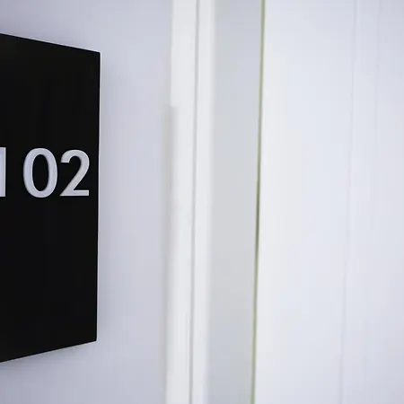 Simply 102 Apartment